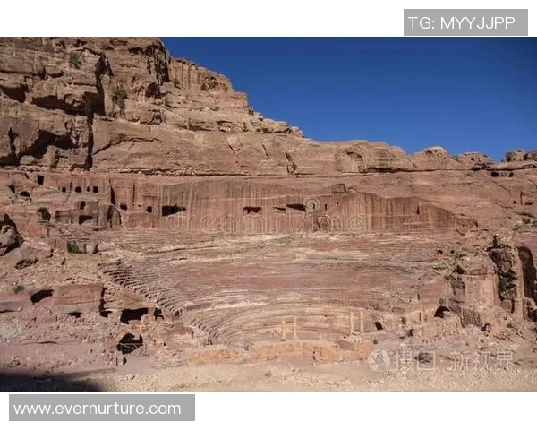 探索埃斯特旺的魅力与文化深度,揭示这座城市的独特风情与历史遗迹
