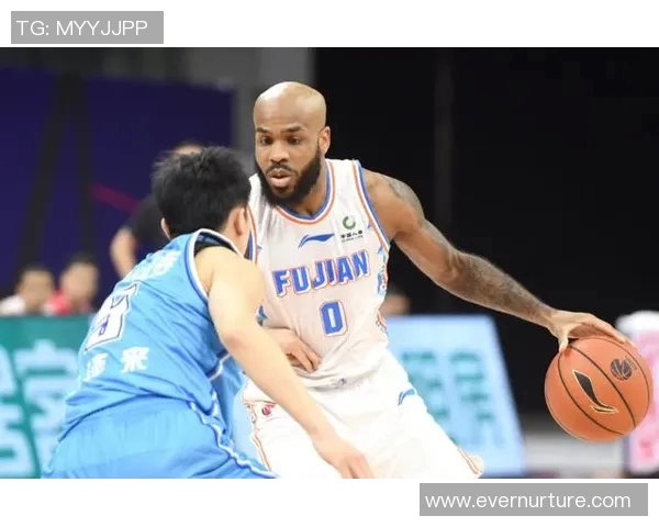 中国男篮在焦作迎战马其顿队全力以赴争取胜利的精彩对决